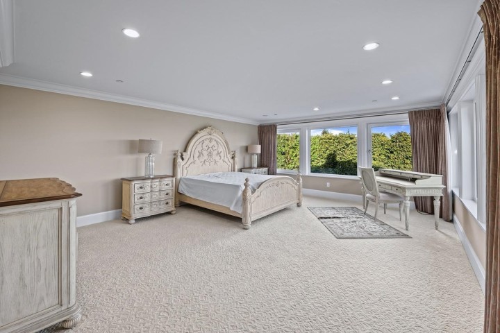 Photo 15 at 761 Eyremount Drive, British Properties, West Vancouver