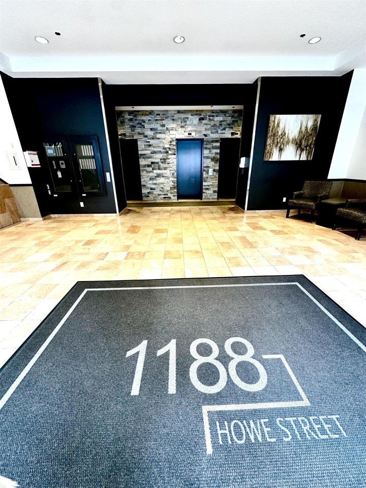 Photo 2 at 806 - 1188 Howe Street, Downtown VW, Vancouver West