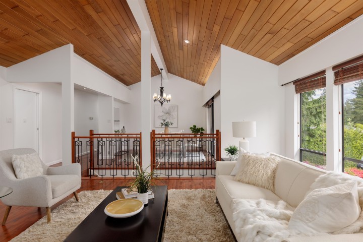 Photo 4 at 548 E Braemar Road, Braemar, North Vancouver