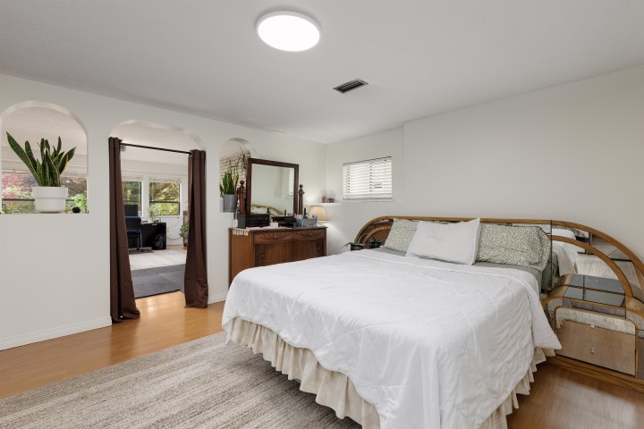 Photo 25 at 548 E Braemar Road, Braemar, North Vancouver