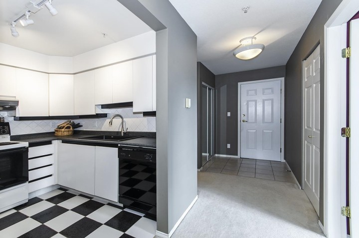 Photo 16 at 206 - 1085 W 17th Street, Pemberton NV, North Vancouver