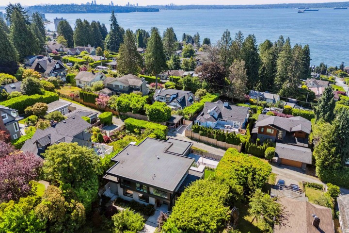 Photo 40 at 2678 Mathers Avenue, Dundarave, West Vancouver