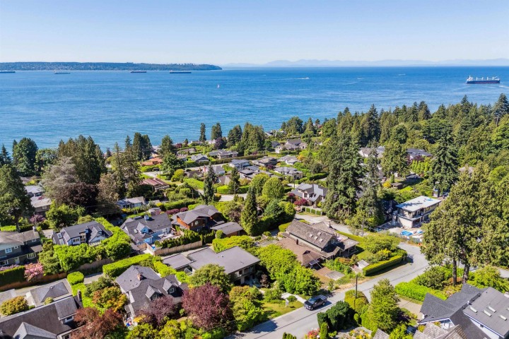 Photo 21 at 2678 Mathers Avenue, Dundarave, West Vancouver