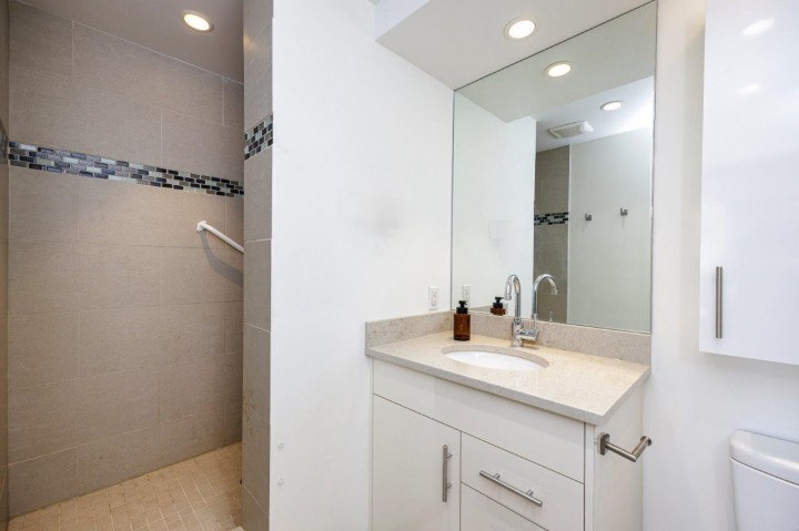 Photo 19 at 403 - 114 W Keith Road, Central Lonsdale, North Vancouver