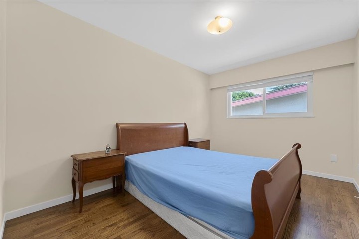 Photo 13 at 564 64th Street, Marpole, Vancouver West