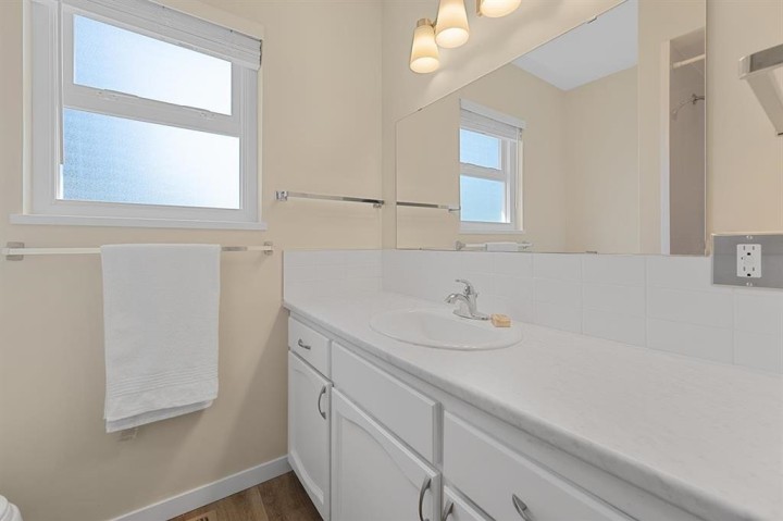 Photo 17 at 564 64th Street, Marpole, Vancouver West