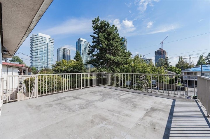 Photo 3 at 564 64th Street, Marpole, Vancouver West