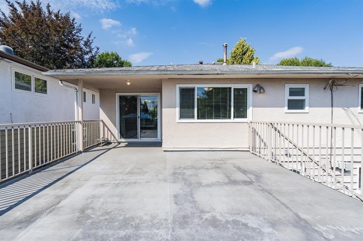 Photo 4 at 564 64th Street, Marpole, Vancouver West