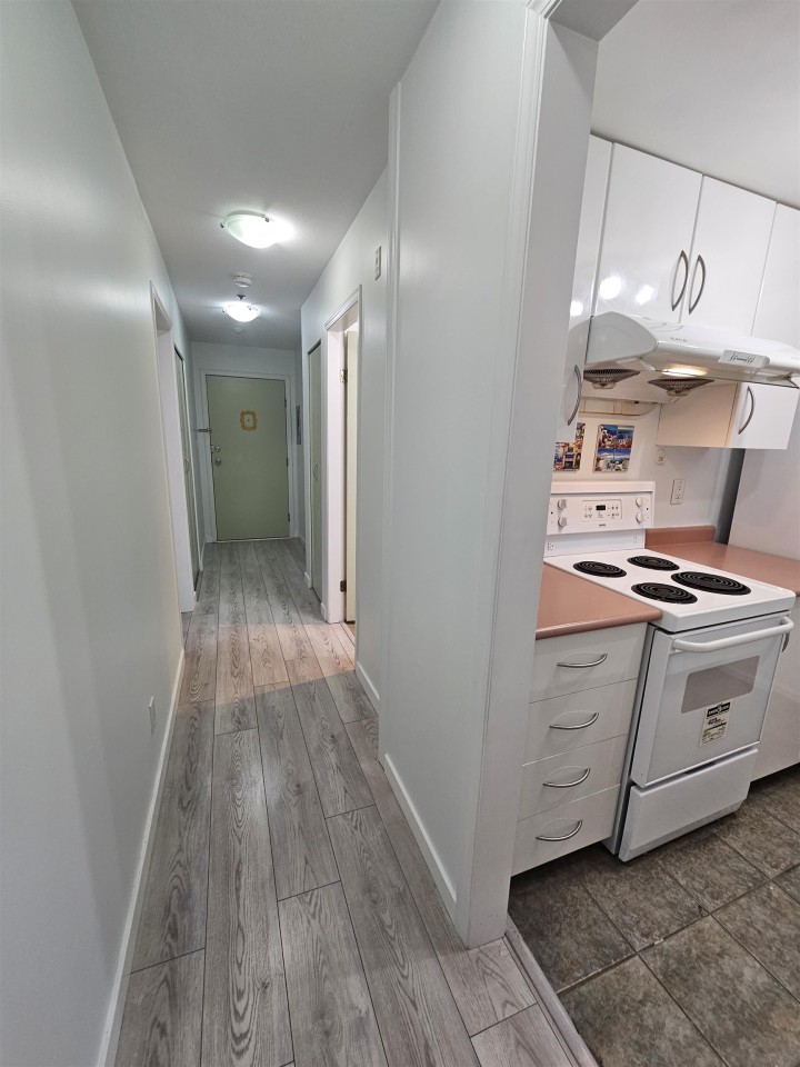 Photo 13 at 102 - 1445 W 70th Avenue, Marpole, Vancouver West