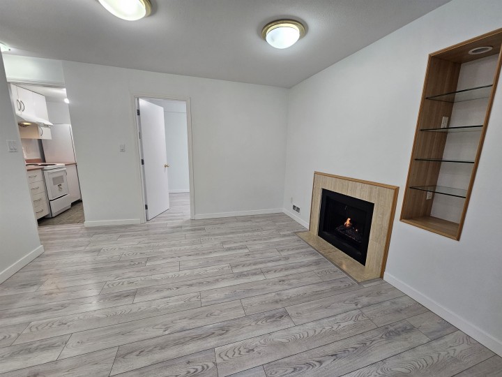 Photo 4 at 102 - 1445 W 70th Avenue, Marpole, Vancouver West