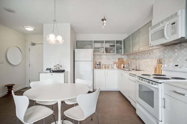 Photo 14 at 809 - 66 W Cordova Street, Downtown VW, Vancouver West