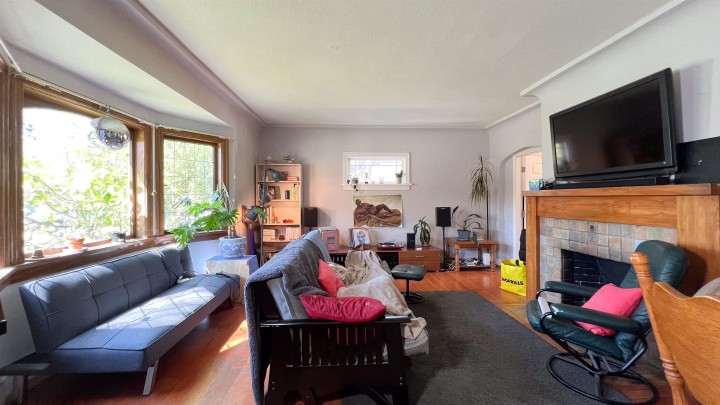 Photo 5 at 3088 Discovery Street, Point Grey, Vancouver West