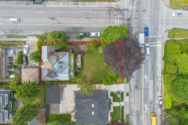 Photo 2 at 4698 W 4th Avenue, Point Grey, Vancouver West