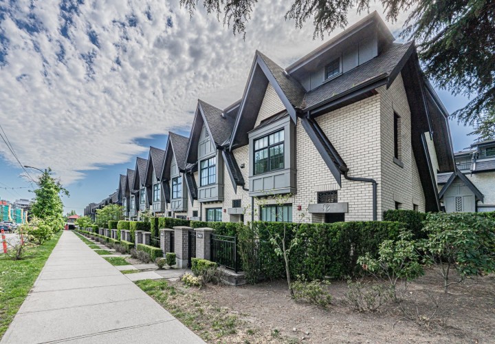 Photo 1 at 7903 Oak Street, Marpole, Vancouver West