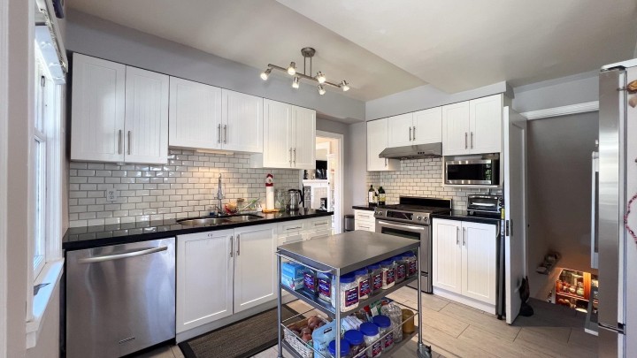 Photo 9 at 3090 Discovery Street, Point Grey, Vancouver West