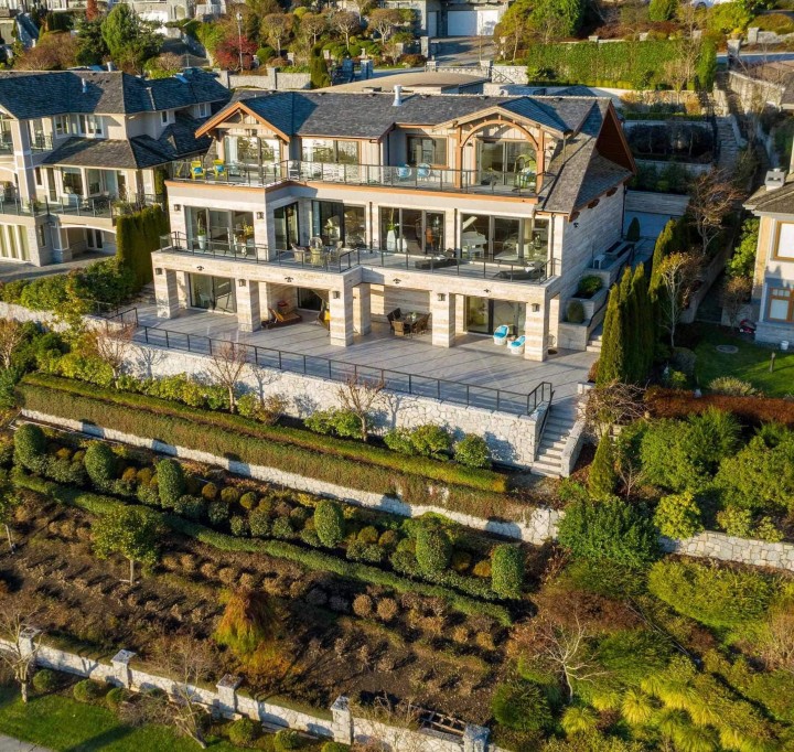 Photo 2 at 2426 Halston Court, Whitby Estates, West Vancouver