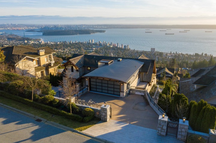 Photo 37 at 2426 Halston Court, Whitby Estates, West Vancouver