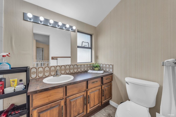 Photo 26 at 1040 Jefferson Avenue, Sentinel Hill, West Vancouver