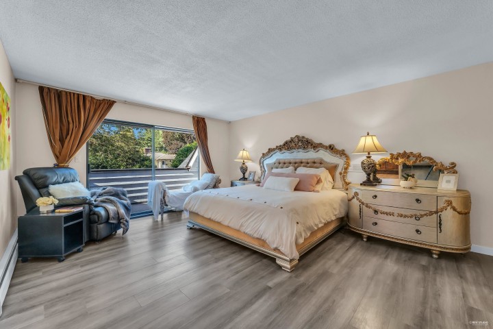 Photo 28 at 1040 Jefferson Avenue, Sentinel Hill, West Vancouver