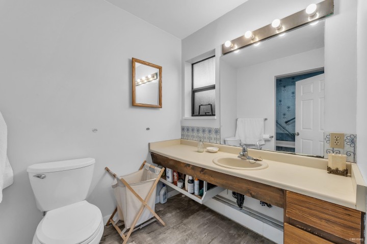 Photo 21 at 1040 Jefferson Avenue, Sentinel Hill, West Vancouver