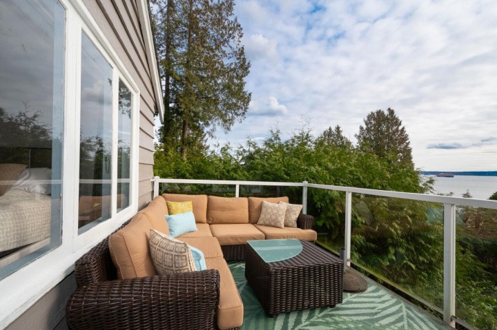 Photo 8 at 3284 Mathers Avenue, Westmount WV, West Vancouver