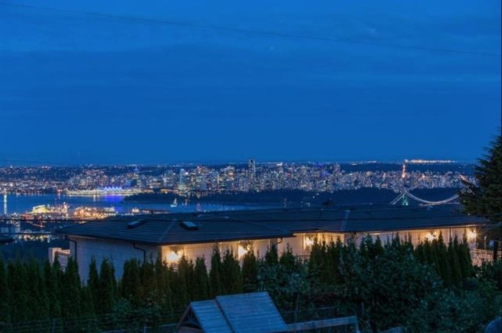 Photo 1 at 1002 Eyremount Drive, British Properties, West Vancouver