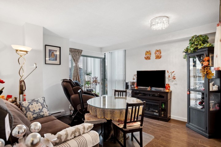 Photo 3 at 2303 - 1188 Howe Street, Downtown VW, Vancouver West