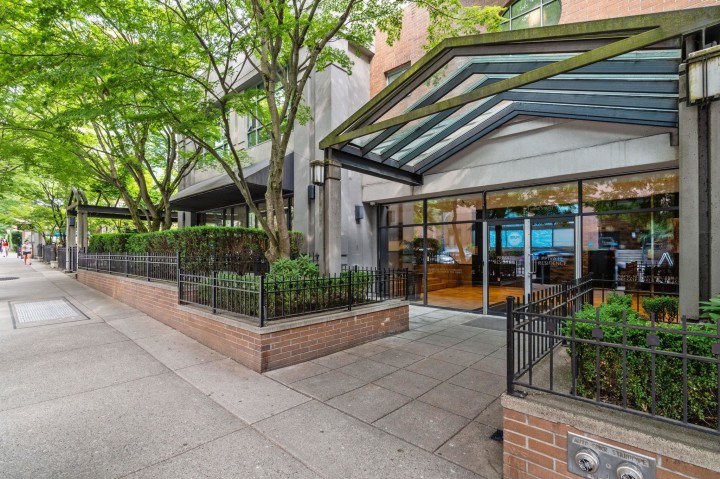 Photo 18 at 2303 - 1188 Howe Street, Downtown VW, Vancouver West