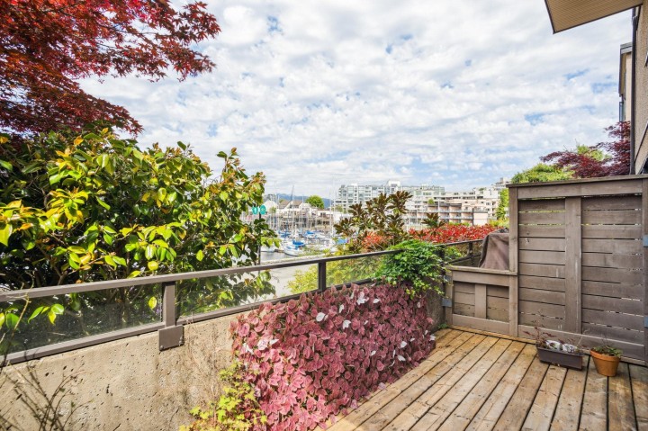 Photo 19 at 784 Millbank, False Creek, Vancouver West