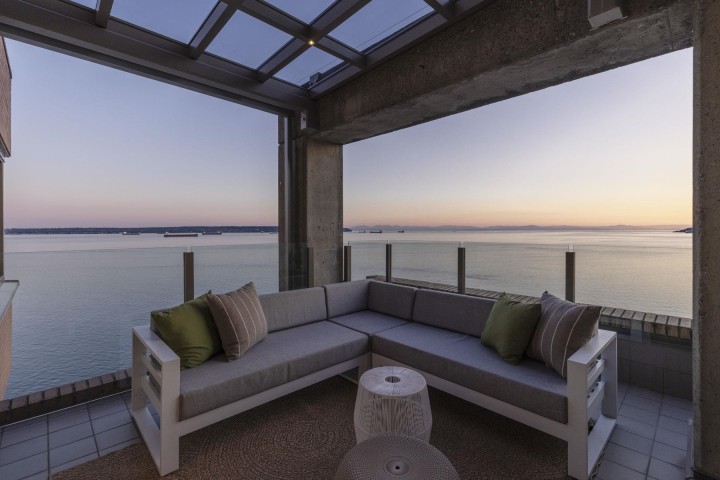 Photo 17 at 12 - 2250 Bellevue Avenue, Dundarave, West Vancouver