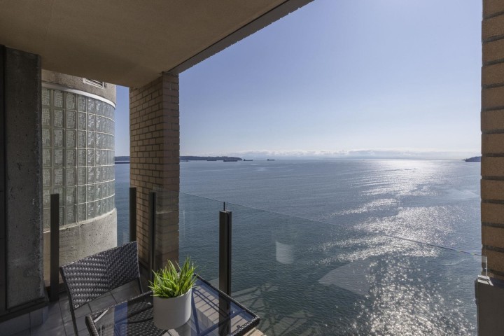 Photo 22 at 12 - 2250 Bellevue Avenue, Dundarave, West Vancouver