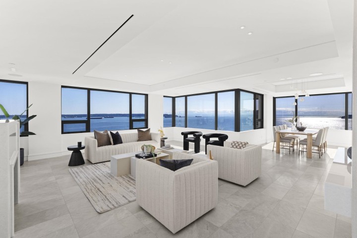 Photo 4 at 12 - 2250 Bellevue Avenue, Dundarave, West Vancouver