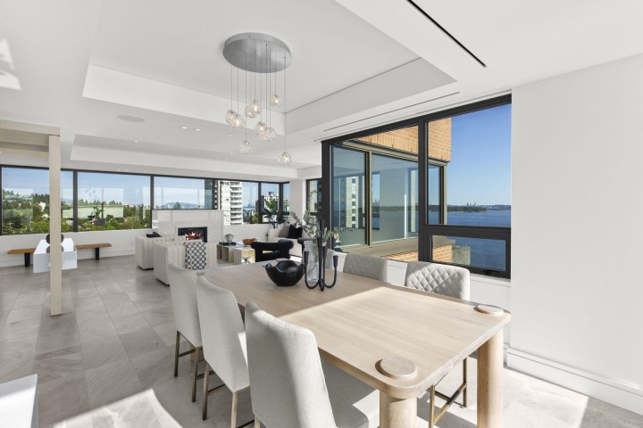 Photo 8 at 12 - 2250 Bellevue Avenue, Dundarave, West Vancouver