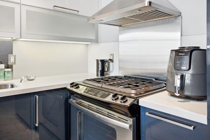 Photo 24 at 303 - 128 W 6th Avenue, Mount Pleasant VW, Vancouver West