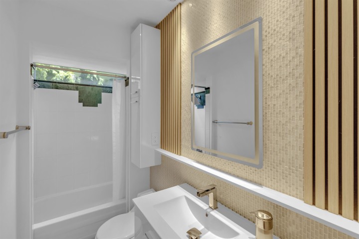 Photo 11 at 670 Montroyal Boulevard, Canyon Heights NV, North Vancouver