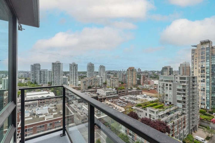 Photo 14 at 1801 - 1088 Richards Street, Yaletown, Vancouver West