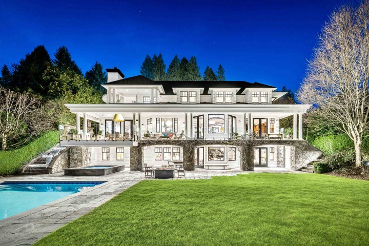 Photo 1 at 2962 Mathers Crescent, Altamont, West Vancouver