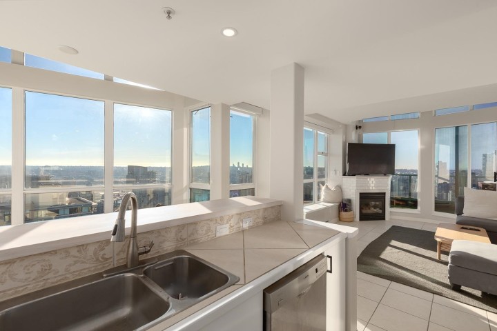 Photo 10 at 3603 - 939 Homer Street, Yaletown, Vancouver West