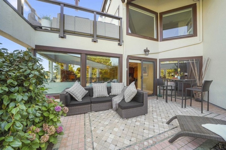 Photo 6 at 1130 Ironwork Passage, False Creek, Vancouver West