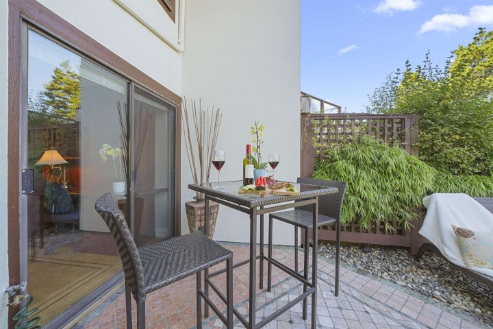 Photo 7 at 1130 Ironwork Passage, False Creek, Vancouver West