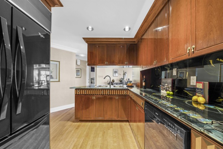 Photo 20 at 1130 Ironwork Passage, False Creek, Vancouver West