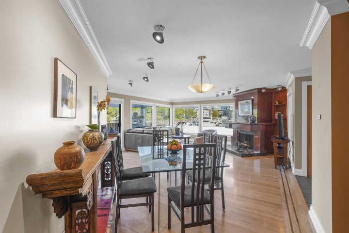 Photo 9 at 1130 Ironwork Passage, False Creek, Vancouver West