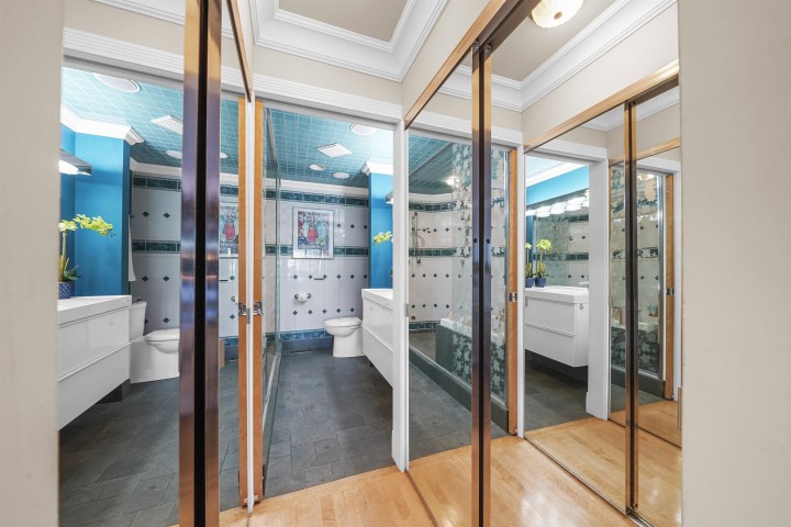 Photo 24 at 1130 Ironwork Passage, False Creek, Vancouver West