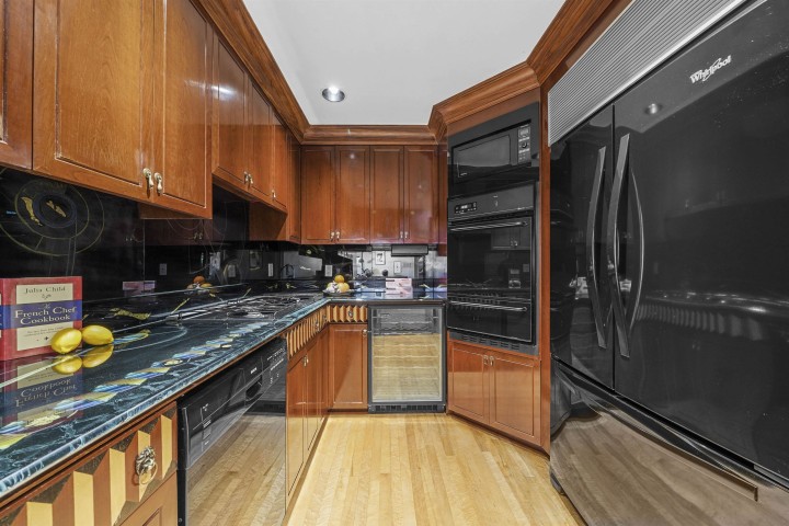 Photo 19 at 1130 Ironwork Passage, False Creek, Vancouver West