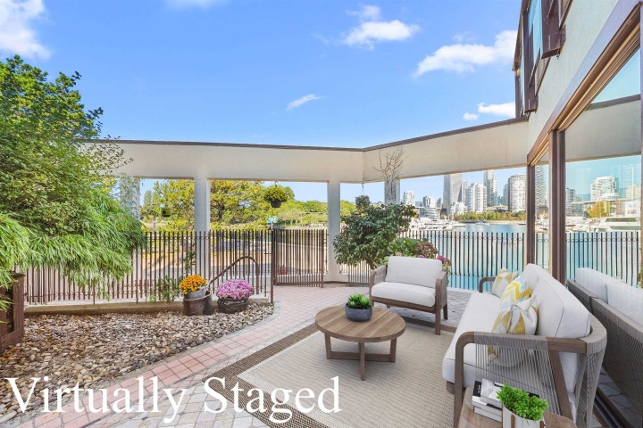 Photo 4 at 1130 Ironwork Passage, False Creek, Vancouver West