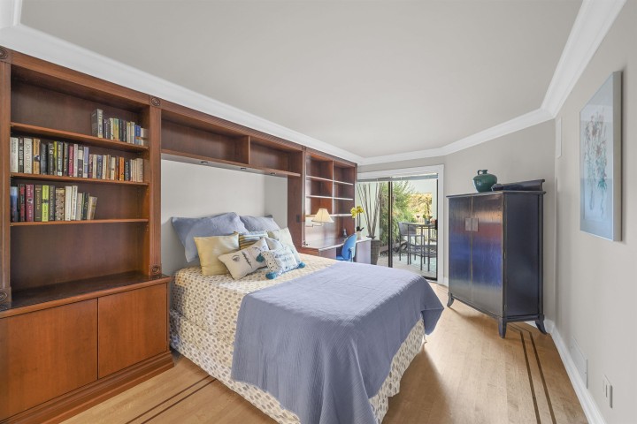 Photo 21 at 1130 Ironwork Passage, False Creek, Vancouver West