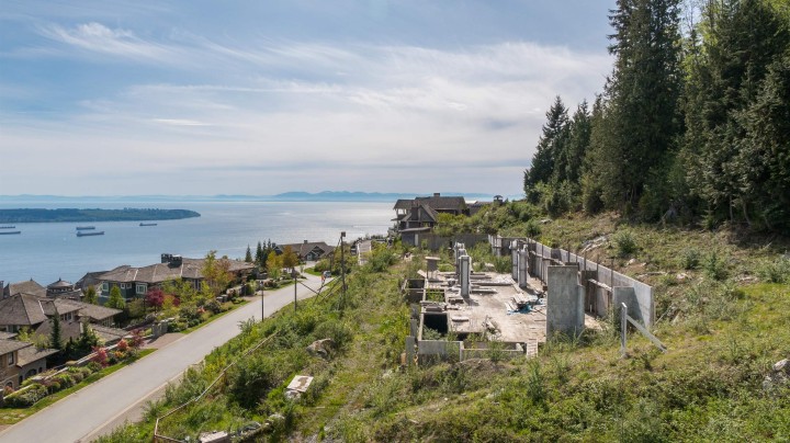 Photo 14 at 2345 Kadlec Court, Whitby Estates, West Vancouver