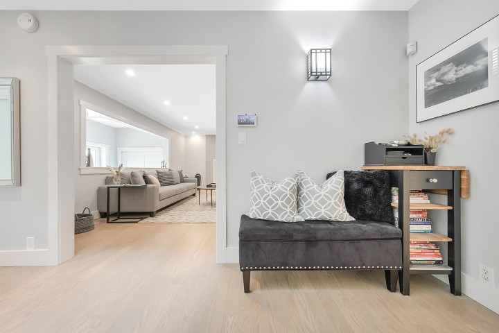 Photo 7 at 4106 Canterbury Crescent, Forest Hills NV, North Vancouver