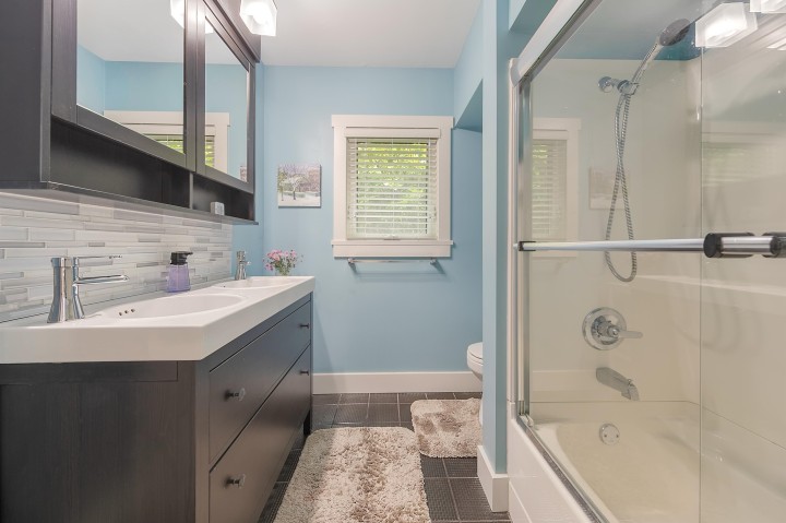 Photo 31 at 4106 Canterbury Crescent, Forest Hills NV, North Vancouver