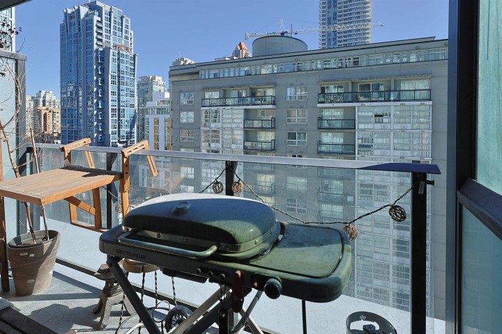 Photo 11 at 908 - 1325 Rolston Street, Downtown VW, Vancouver West